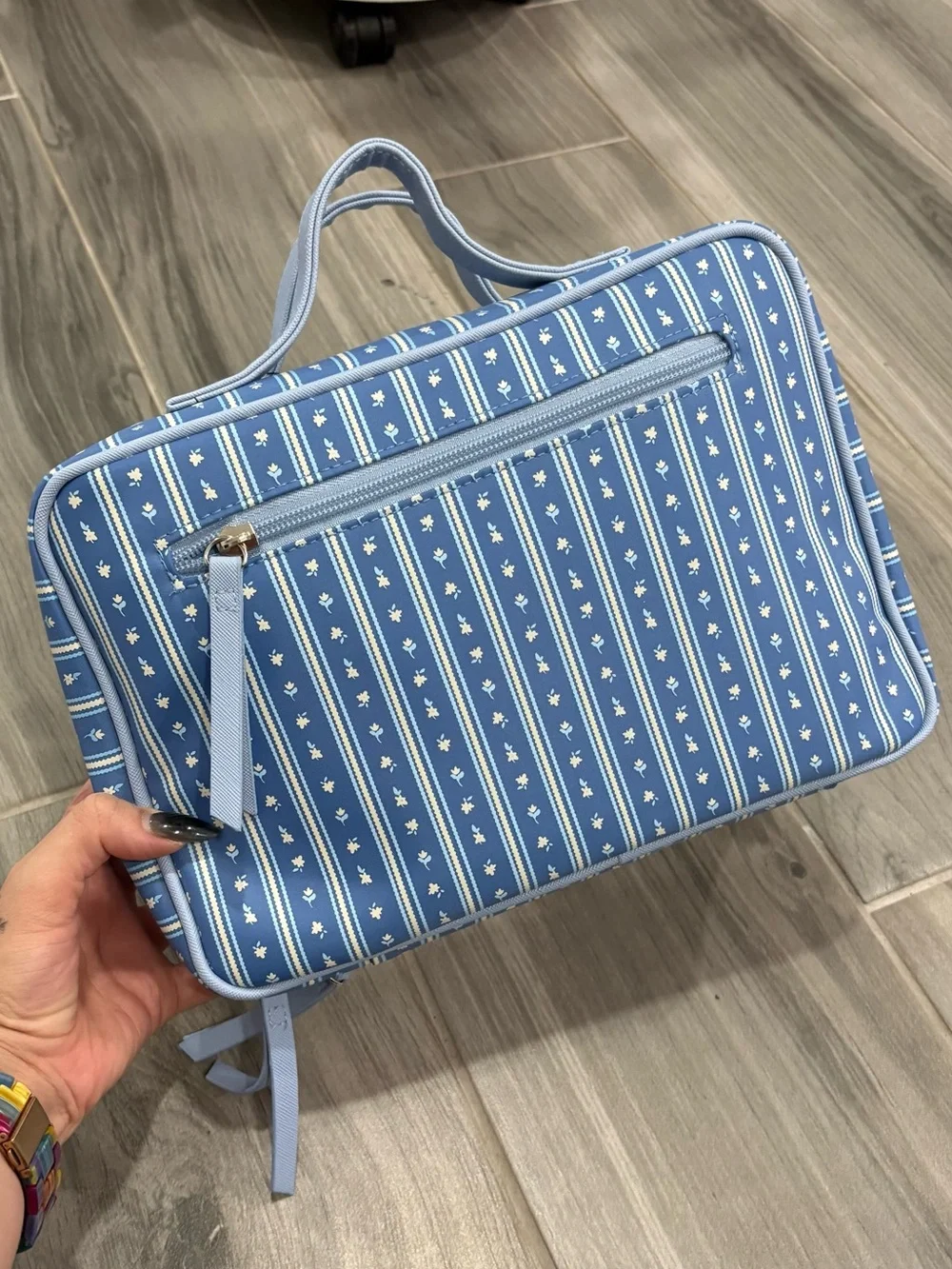 Tender Love + Carry big toiletries